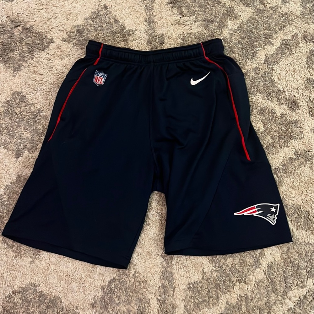 Nike New England patriot shorts size medium